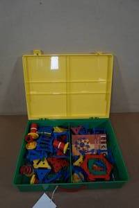 lot 168 image: Vintage Kikko Building Block Set