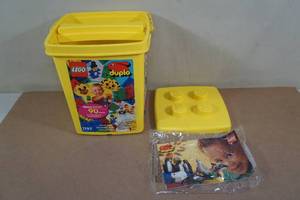 lot 178 image: Lego Duplo Building Blocks