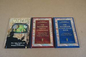 lot 198 image: Novelty Bathroom Reader Books