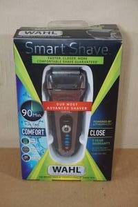 lot 208 image: Wahl Smart Shave Electric Shaver