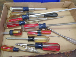 lot 32 image: Craftsman screwdrivers...