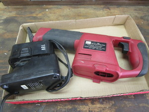 lot 36 image: Cordless 18V reciprocating saw, bat...