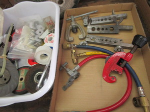 lot 39 image: Flaring tools, pipe cutters, cuttin...