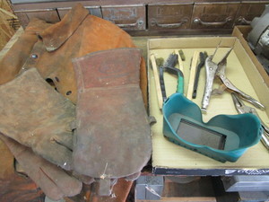 lot 42 image: Elliot leather welding cape sleeve ...