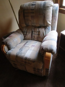 lot 452 image: Recliner, shows very slight wear, m...