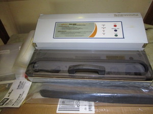 lot 458 image: Weston Pro 2300 vacuum sealer, main...