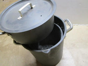 lot 502 image: Fry kettles for turkey fryer, both ...
