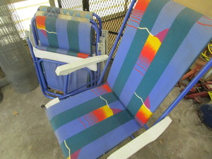 lot 524 image: Lawn  Patio Chairs