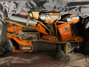 RIDGID 18V Brushless Cordless 4-Tool Combo Kit with (1) 4.0 Ah and (1) 2.0 Ah MAX Output Batteries, 18V Charger, and Tool Bag
