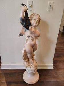 lot 2 image: Large Mandolin Playing Angel Cherub in Marble.