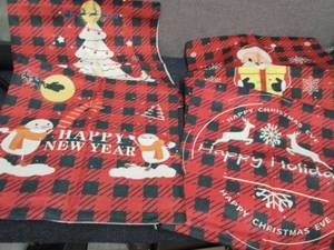 3- 4pks Holiday Pillow Covers 18 in...