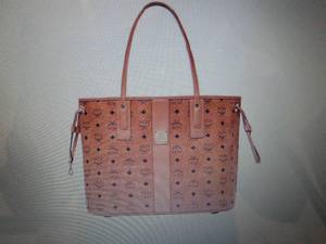 LB-  MCM Liz Large Reversible Shopp...