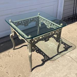 Beautiful Decorative Patio  Sun Room  Living Room Table