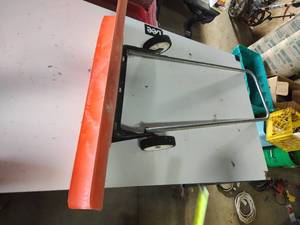 lot 127 image: Snow pusher shovel