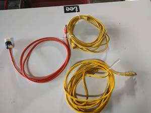 lot 131 image: 3 extension cords