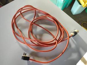 lot 134 image: extension cord 123 wire