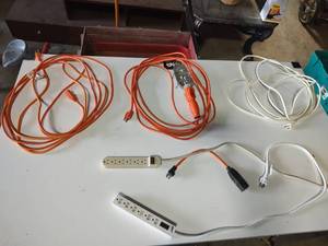 lot 137 image: extension cords cord splitter and light