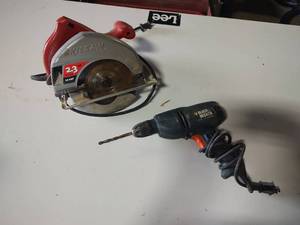 lot 142 image: Skill saw and Black and decker drill
