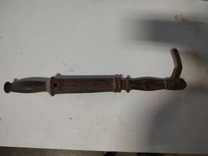 lot 147 image: Nail puller