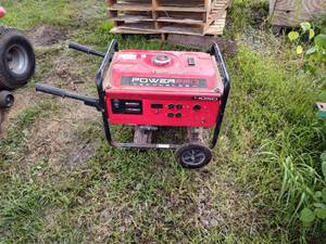 lot 8 image: Power Pro 4050 generator