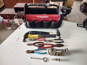 lot 39 image: husky tool caddie