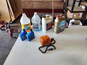 lot 67 image: Hazard light and automotive fluids