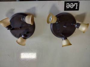 lot 112 image: Decorative light fixtures