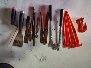 lot 153 image: Hand tools and more