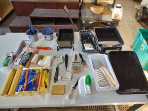 lot 163 image: Painting supplies