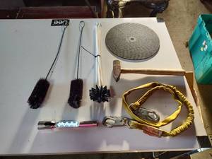lot 166 image: cleaning brushes cutting wheel mall and tie off