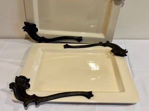 lot 121 image: Two Decorative Serving Platters