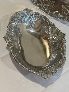 lot 114 image: Two Arthur Court Serving Trays