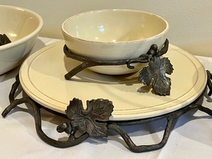 lot 117 image: Variety of Serving Dishes