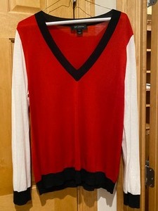 lot 132 image: St. John Red V-Neck Sweater