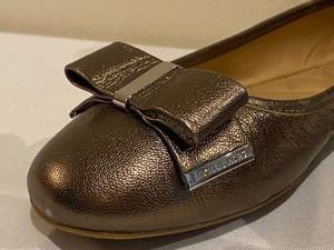 lot 128 image: Pair of New Michael Kohrs Kierra Ballet Shoes in Nickel