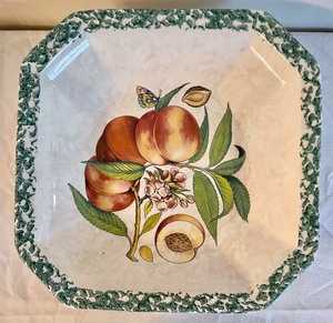 lot 50 image: Italian Himark Pottery Serving Bowls