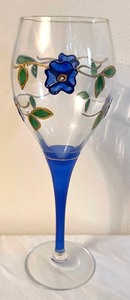 lot 54 image: 10 Hand Painted Wine Glasses from Budapest