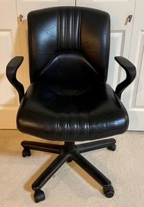 lot 86 image: Allseating Leather Office Chair on Casters