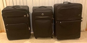 lot 97 image: Olympia, Samsonite and Lucas Rolling Luggage