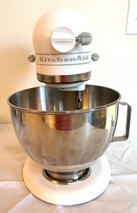 lot 255 image: Kitchen Aid Mixers