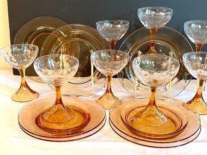 lot 145 image: Lovely Appetizer Glassware Set