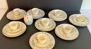 lot 154 image: Belleek Luncheon Dishes