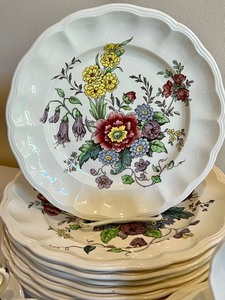lot 155 image: Spode Dishes in Raeburn