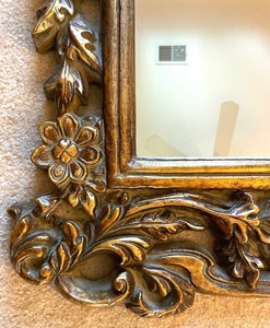 lot 276 image: Lovely Italian Gilded Wall Mirror