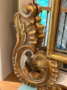 lot 17 image: Beautiful Gilded Wall Mirror