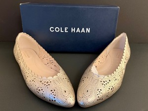lot 212 image: NEW Pair of Gold Metallic Cole Haan Callie Flats