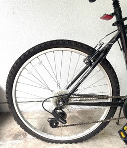 lot 296 image: Columbia Northway FE 18 Bicycle