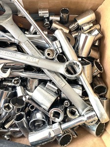lot 318 image: Box of Sockets and Wrenches