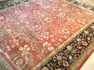 lot 28 image: LARGE Gorgeous Area Rug