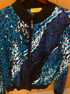 lot 242 image: Beautiful Shades of Blue St. John Zip Up Sweater